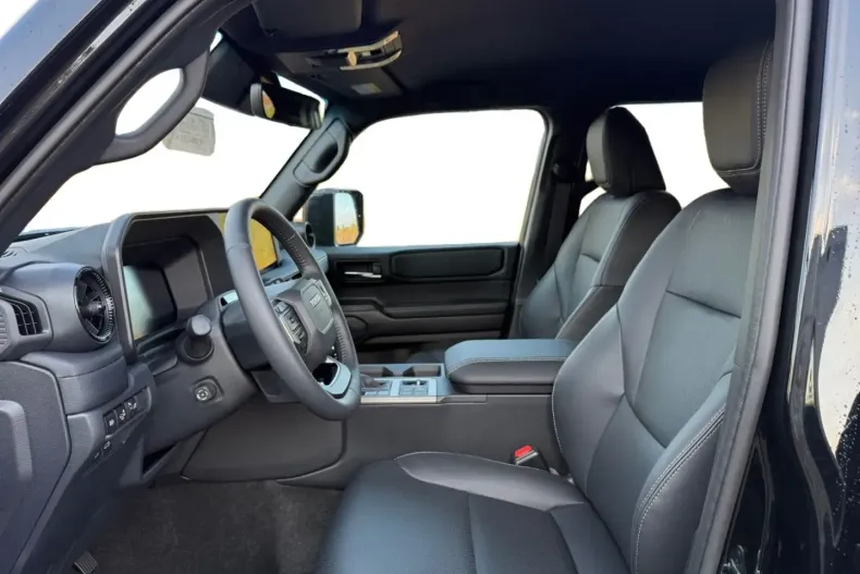 Toyota Land Cruiser din 2024 cu 14.990 km - oferta TOY159214 - foto 12