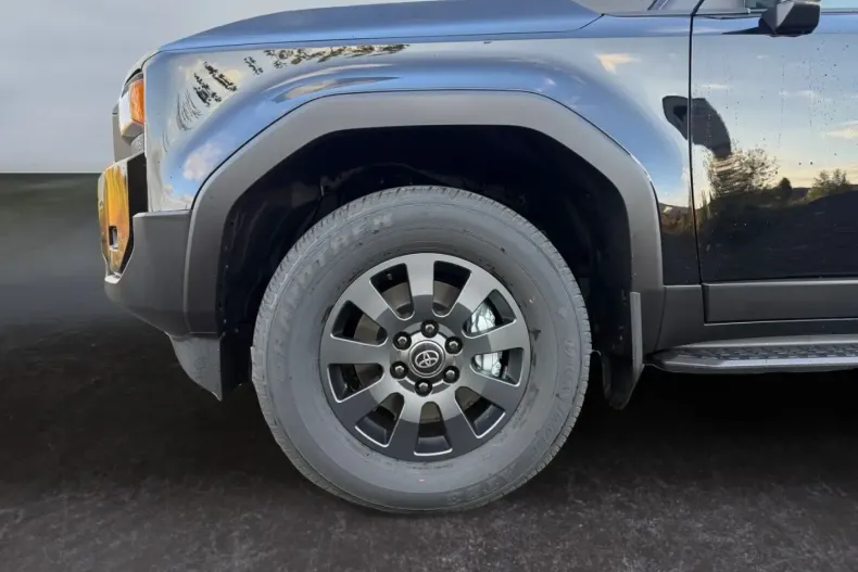 Toyota Land Cruiser din 2024 cu 14.990 km - oferta TOY159214 - foto 16