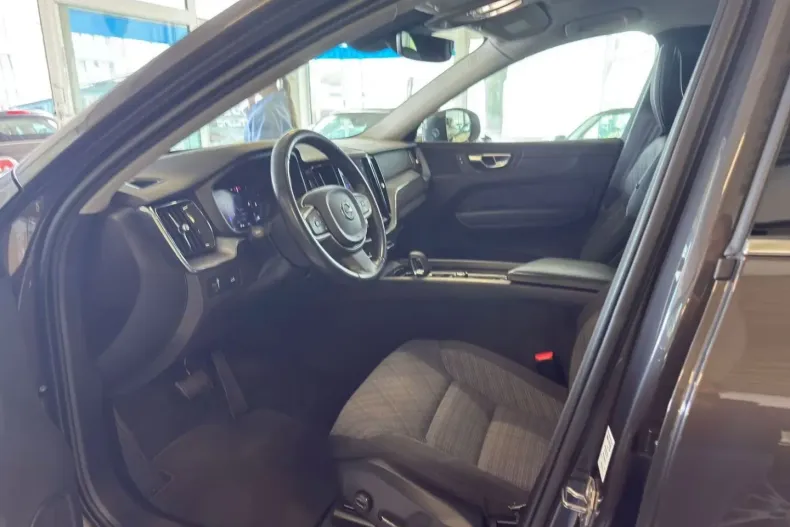 Volvo XC60 din 2021 cu 89.990 km - oferta VOL159221 - foto 9