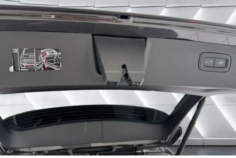 Volvo XC90 din 2024 cu 19.685 km - oferta VOL159227 - foto 16