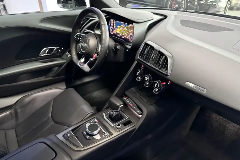 Audi R8 din 2022 cu 7.000 km - oferta AUD159235 - foto 2