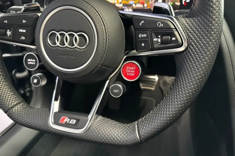 Audi R8 din 2022 cu 7.000 km - oferta AUD159235 - foto 12