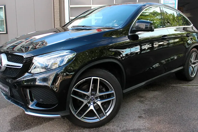 Mercedes-Benz GLE 350 din 2020 cu 70.900 km - oferta MER159236 - foto 1