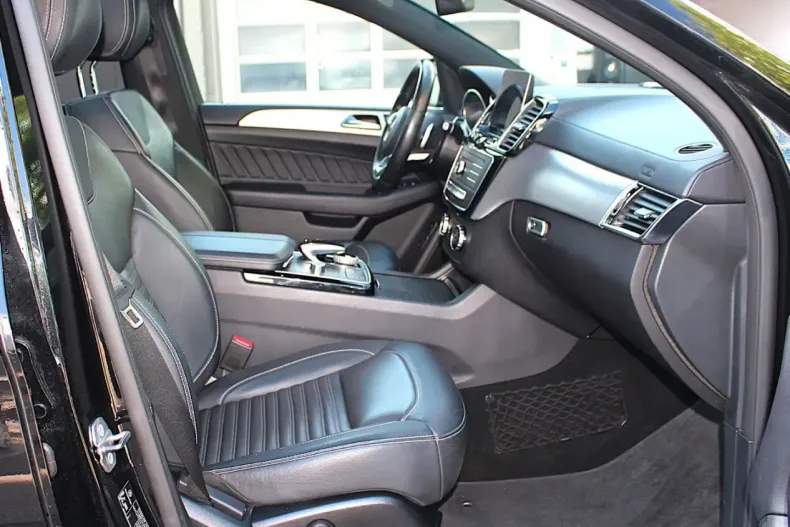 Mercedes-Benz GLE 350 din 2020 cu 70.900 km - oferta MER159236 - foto 11