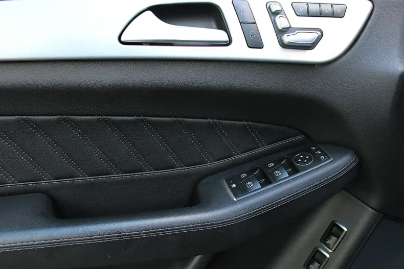 Mercedes-Benz GLE 350 din 2020 cu 70.900 km - oferta MER159236 - foto 20