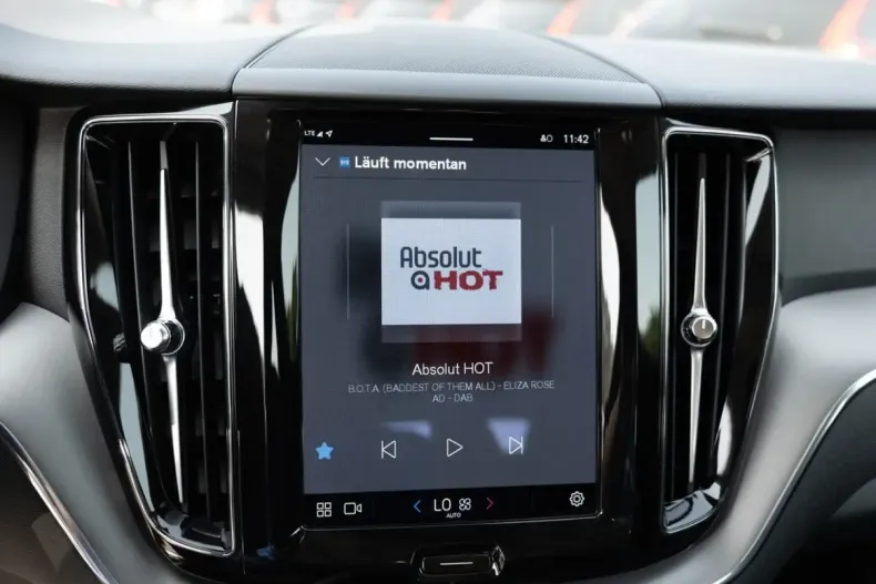 Volvo XC60 din 2023 cu 52.386 km - oferta VOL159237 - foto 11