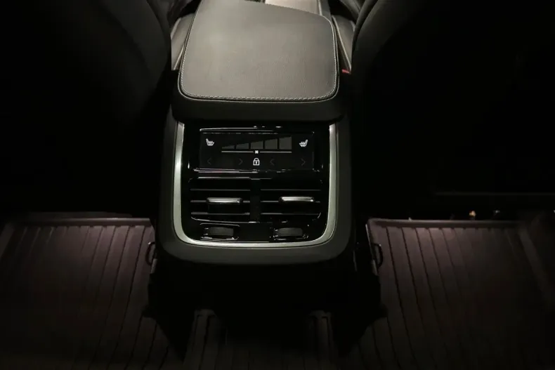 Volvo XC90 din 2022 cu 80.000 km - oferta VOL159243 - foto 26