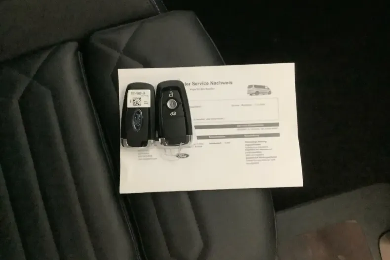 Ford Tourneo Custom din 2024 cu 15.900 km - oferta FOR159256 - foto 5