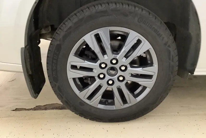 Ford Tourneo Custom din 2024 cu 15.900 km - oferta FOR159256 - foto 8