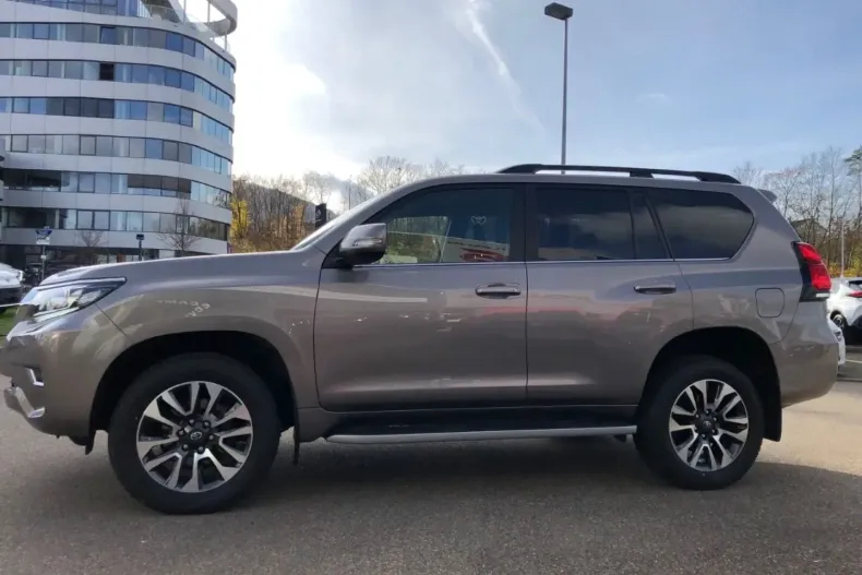 Toyota Land Cruiser din 2024 cu 21.000 km - oferta TOY159257 - foto 6