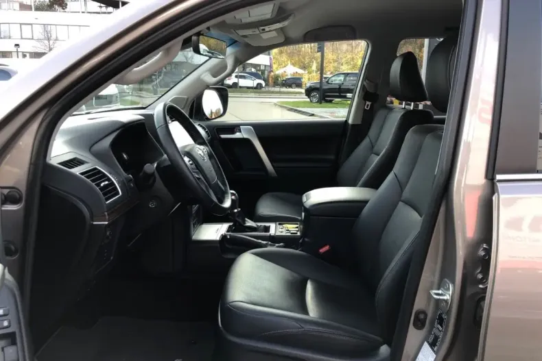 Toyota Land Cruiser din 2024 cu 21.000 km - oferta TOY159257 - foto 13