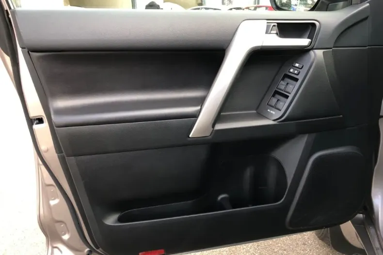 Toyota Land Cruiser din 2024 cu 21.000 km - oferta TOY159257 - foto 14