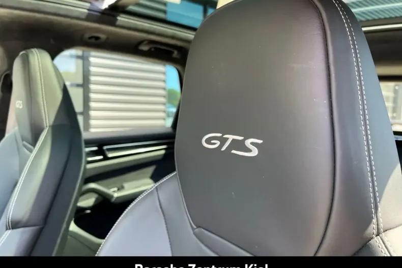 Porsche Cayenne din 2022 cu 45.626 km - oferta POR159265 - foto 19