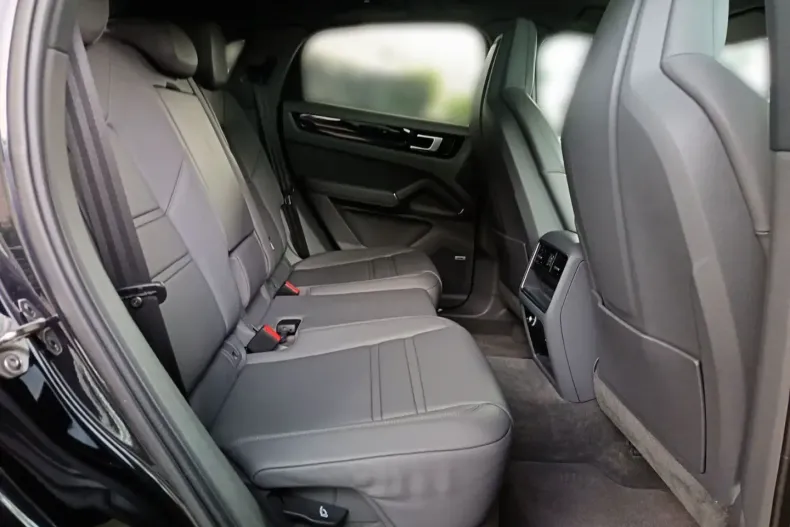 Porsche Cayenne din 2022 cu 27.800 km - oferta POR159266 - foto 22