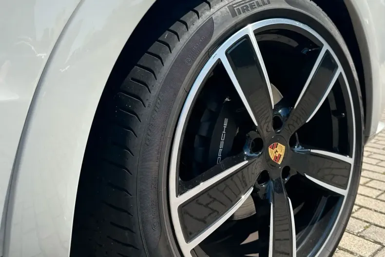 Porsche Cayenne din 2023 cu 31.252 km - oferta POR159268 - foto 4