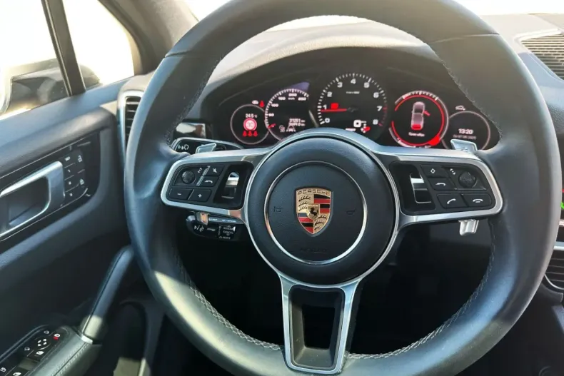 Porsche Cayenne din 2023 cu 31.252 km - oferta POR159268 - foto 8