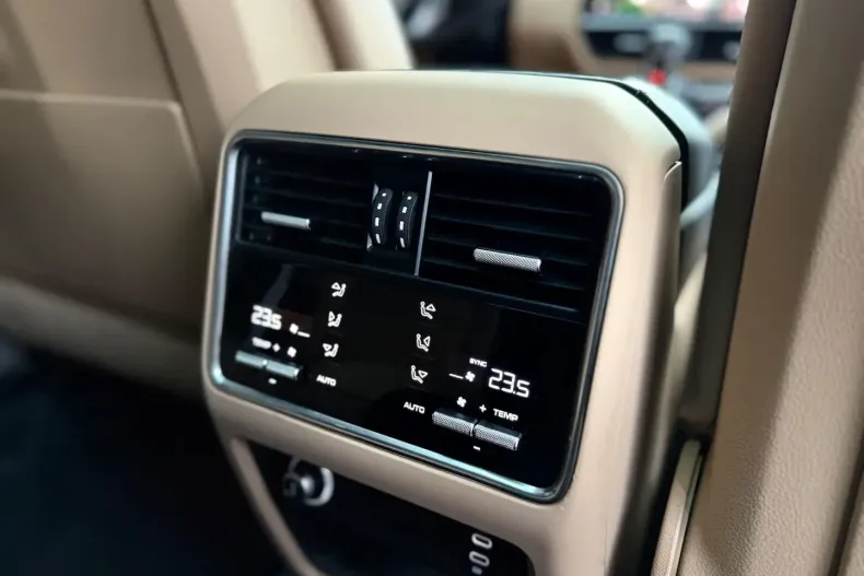 Porsche Cayenne din 2023 cu 32.000 km - oferta POR159272 - foto 39