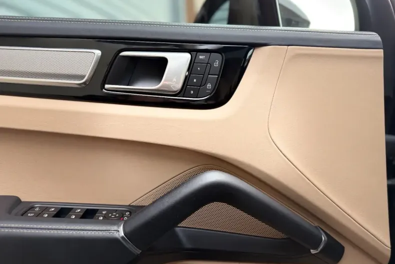 Porsche Cayenne din 2023 cu 32.000 km - oferta POR159272 - foto 42