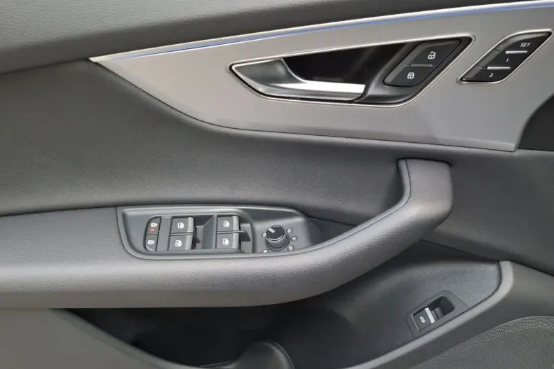 Audi Q8 din 2025 cu 22.798 km - oferta AUD159279 - foto 12