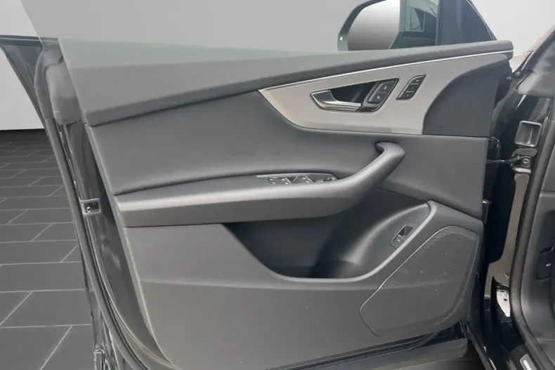 Audi Q8 din 2025 cu 40.890 km - oferta AUD159283 - foto 13