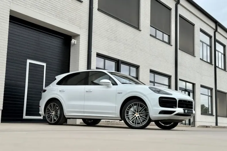 Porsche Cayenne din 2021 cu 94.860 km - oferta POR159297 - foto 1