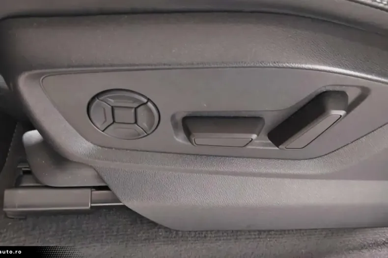 Audi Q8 din 2022 cu 29.300 km - oferta AUD159347 - foto 15