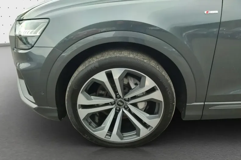 Audi Q8 din 2023 cu 46.922 km - oferta AUD159349 - foto 13