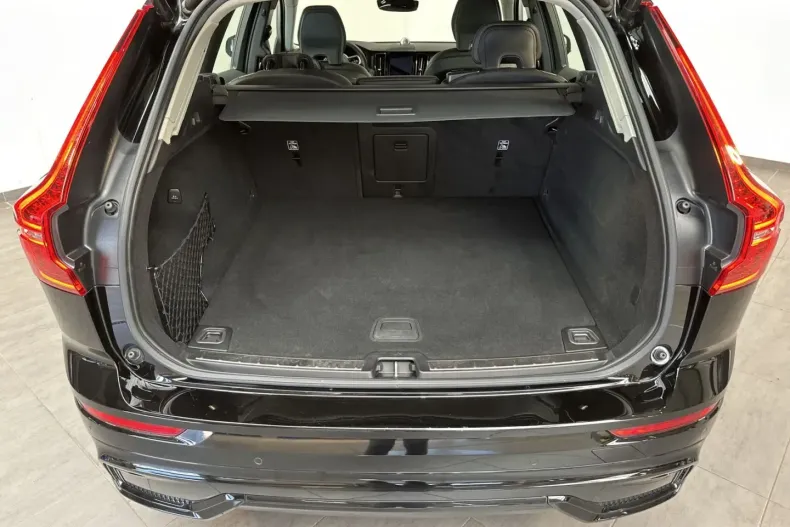 Volvo XC60 din 2023 cu 76.450 km - oferta VOL159365 - foto 6