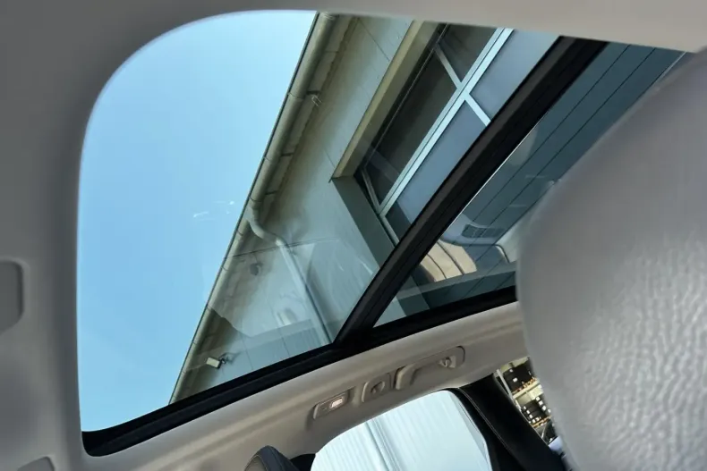 Volvo XC60 din 2023 cu 76.450 km - oferta VOL159365 - foto 10