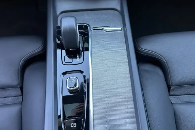 Volvo XC60 din 2023 cu 76.450 km - oferta VOL159365 - foto 14