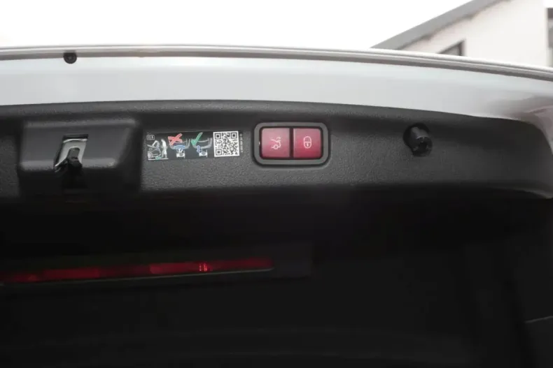 Mercedes-Benz C 63 AMG din 2024 cu 20.200 km - oferta MER159366 - foto 20