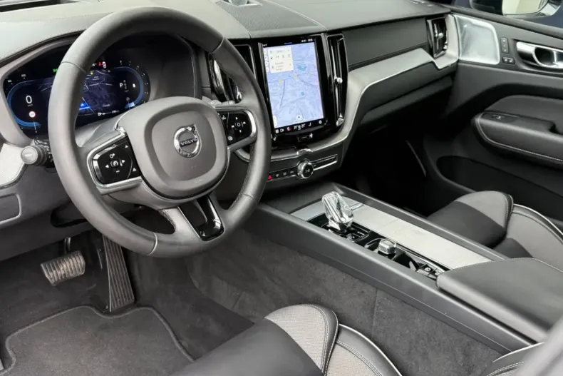 Volvo XC60 din 2023 cu 136.983 km - oferta VOL159367 - foto 13