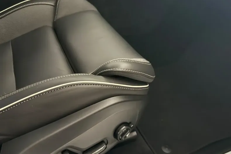 Volvo XC60 din 2023 cu 136.983 km - oferta VOL159367 - foto 24