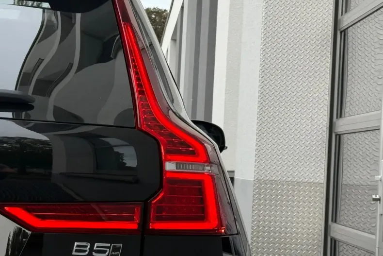 Volvo XC60 din 2023 cu 136.983 km - oferta VOL159367 - foto 39