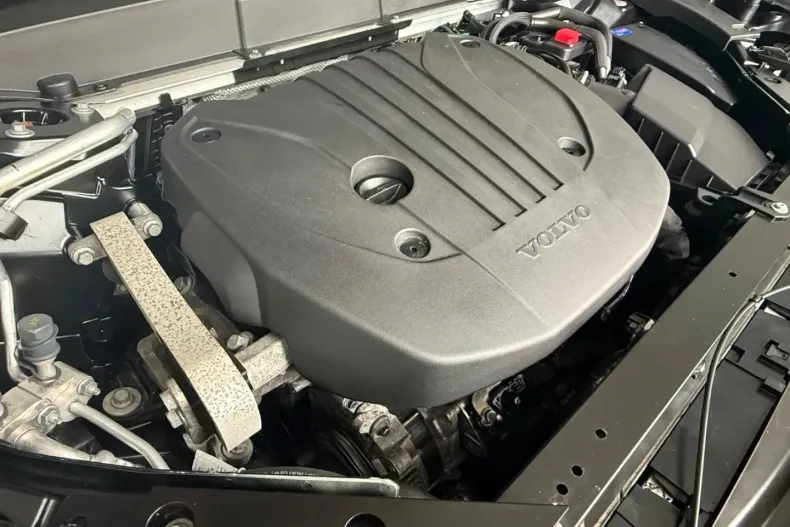 Volvo XC60 din 2023 cu 136.983 km - oferta VOL159367 - foto 45