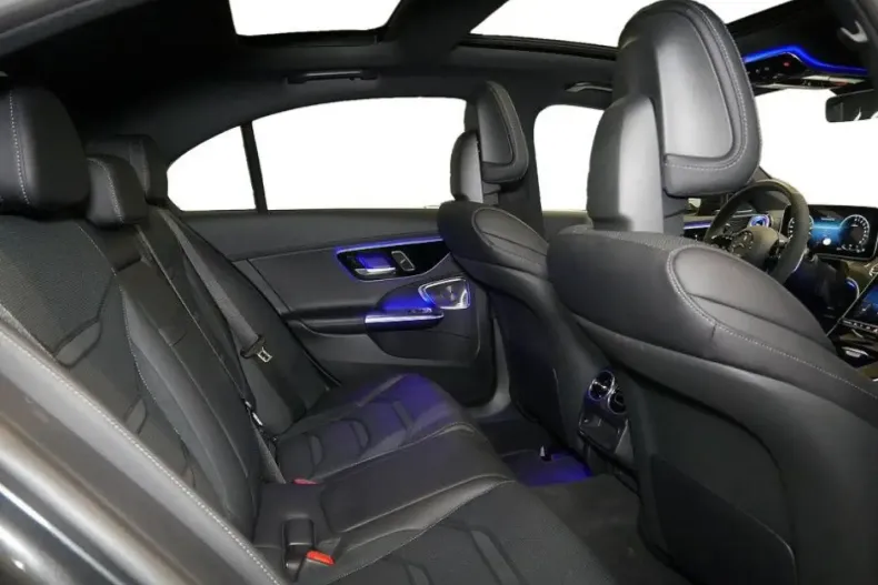 Mercedes-Benz C 63 AMG din 2024 cu 5.991 km - oferta MER159368 - foto 6