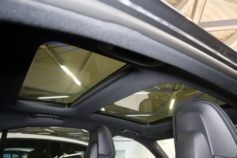 Mercedes-Benz C 63 AMG din 2024 cu 5.991 km - oferta MER159368 - foto 9