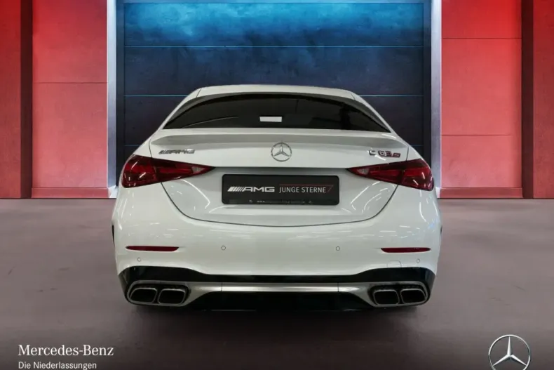 Mercedes-Benz C 63 AMG din 2024 cu 18.610 km - oferta MER159373 - foto 4