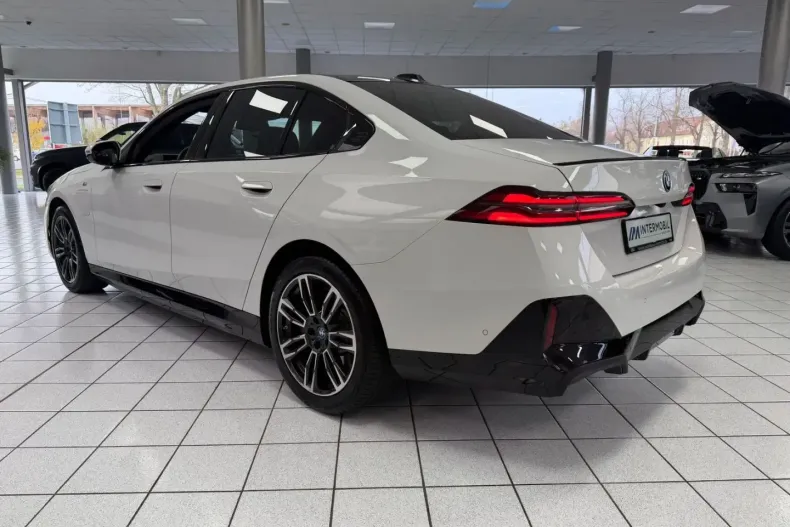 BMW 550 din 2025 cu 23.100 km - oferta BMW159379 - foto 5