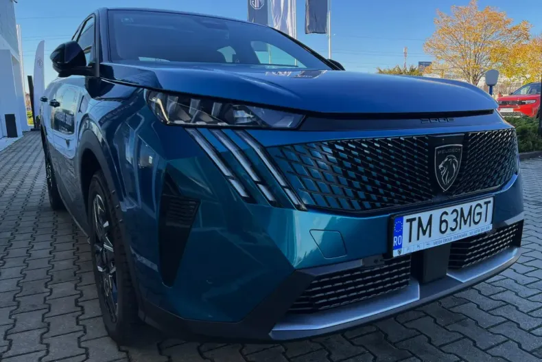 Peugeot 3008 din 2025 cu 4.303 km - oferta PEU159381 - foto 3