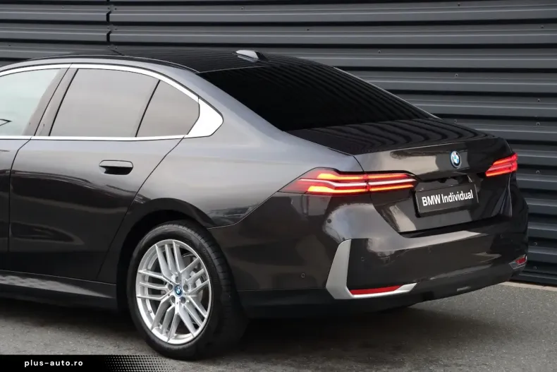 BMW 530 din 2024 cu 37.900 km - oferta BMW159382 - foto 5