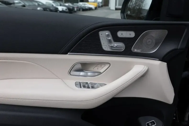 Mercedes-Benz GLE 300 din 2024 cu 14.268 km - oferta MER159402 - foto 24