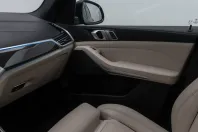 BMW X5 din 2022 cu 58.405 km - oferta BMW159407 - foto 32