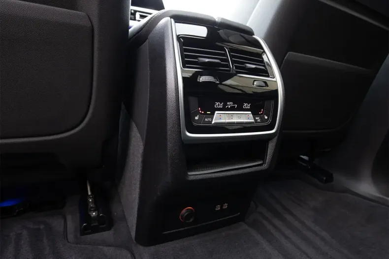 BMW X7 din 2021 cu 61.920 km - oferta BMW159434 - foto 16