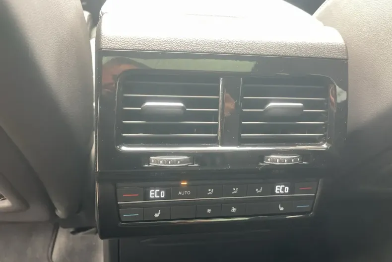 Volkswagen Touareg din 2025 cu 8.977 km - oferta VOL159436 - foto 16