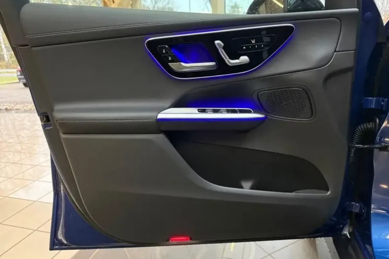 Mercedes-Benz GLC 200 din 2024 cu 1.146 km - oferta MER159438 - foto 4