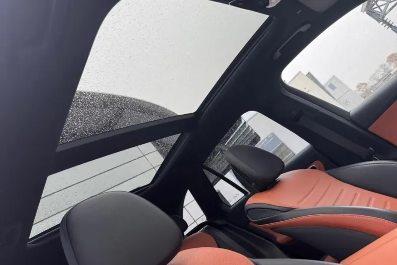 Mercedes-Benz GLC 300 din 2023 cu 20.900 km - oferta MER159440 - foto 6