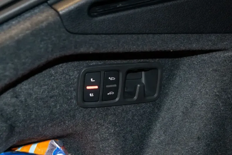 Audi Q8 din 2025 cu 27.375 km - oferta AUD159460 - foto 9