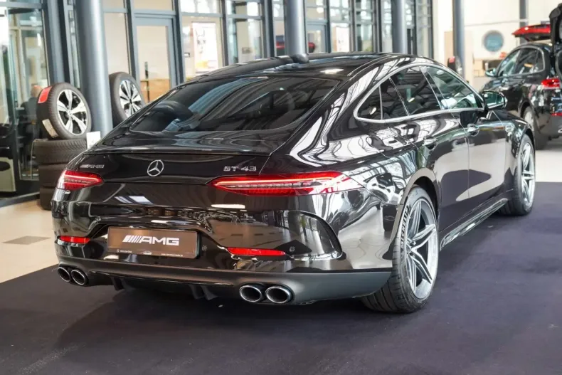 Mercedes-Benz AMG GT din 2024 cu 4.861 km - oferta MER159488 - foto 3