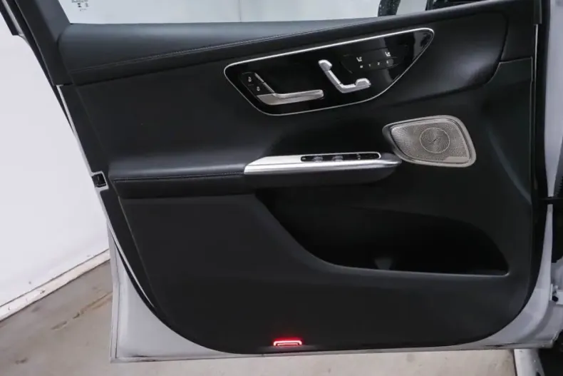 Mercedes-Benz GLC 300 din 2024 cu 25.839 km - oferta MER159497 - foto 10